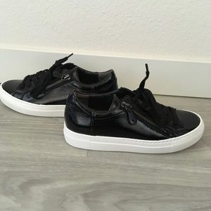 Paul Green Toby Sneaker (BRAND NEW)